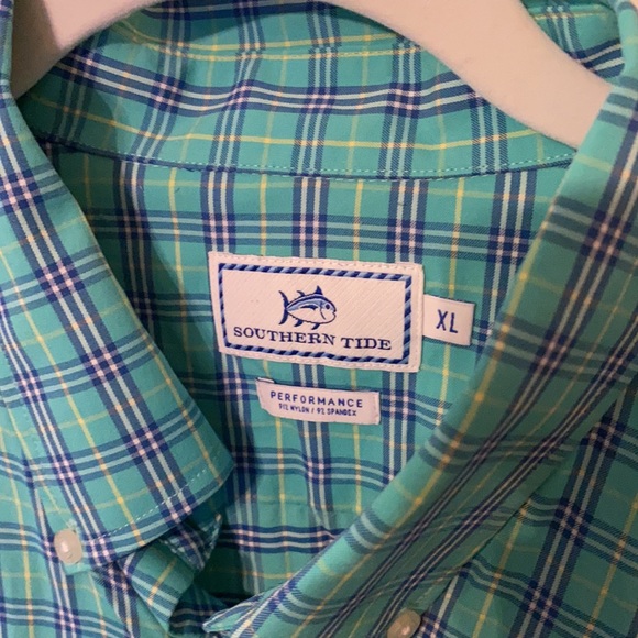 ST performance button down, XL - Picture 2 of 2